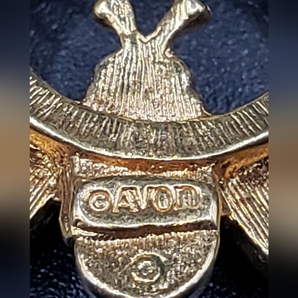 Vintage 1990s Avon Crystal Bee with Flower Pierced Earrings - Picture 4 of 5